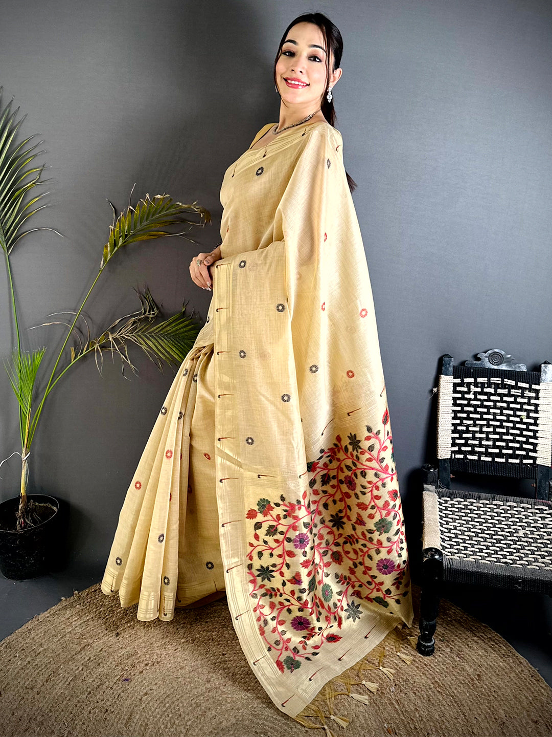 Aura Cream Minakari Butti Linen Saree


