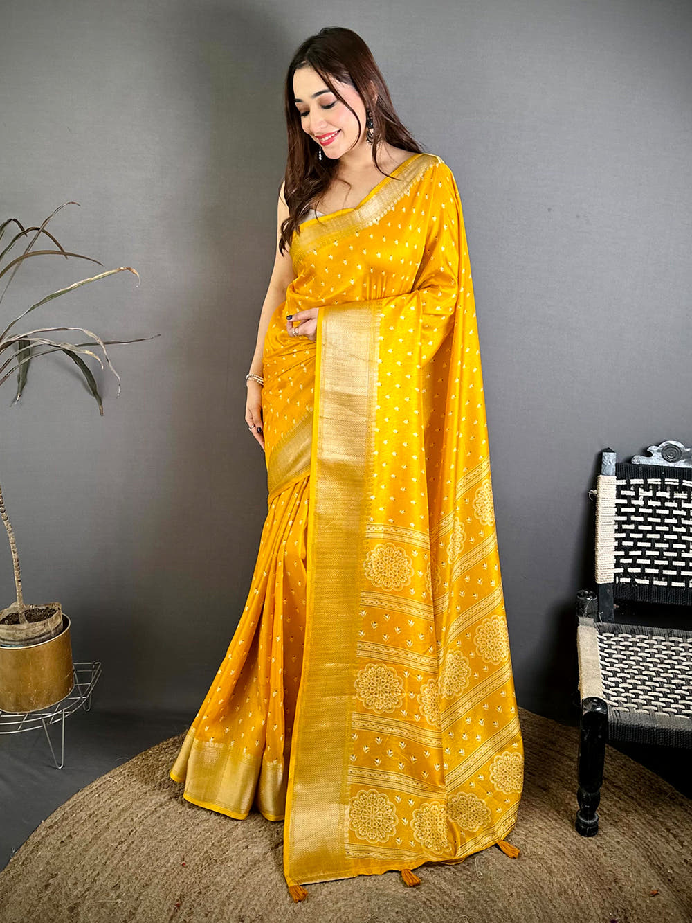 Mustard Small Leaf Butti Dola Saree