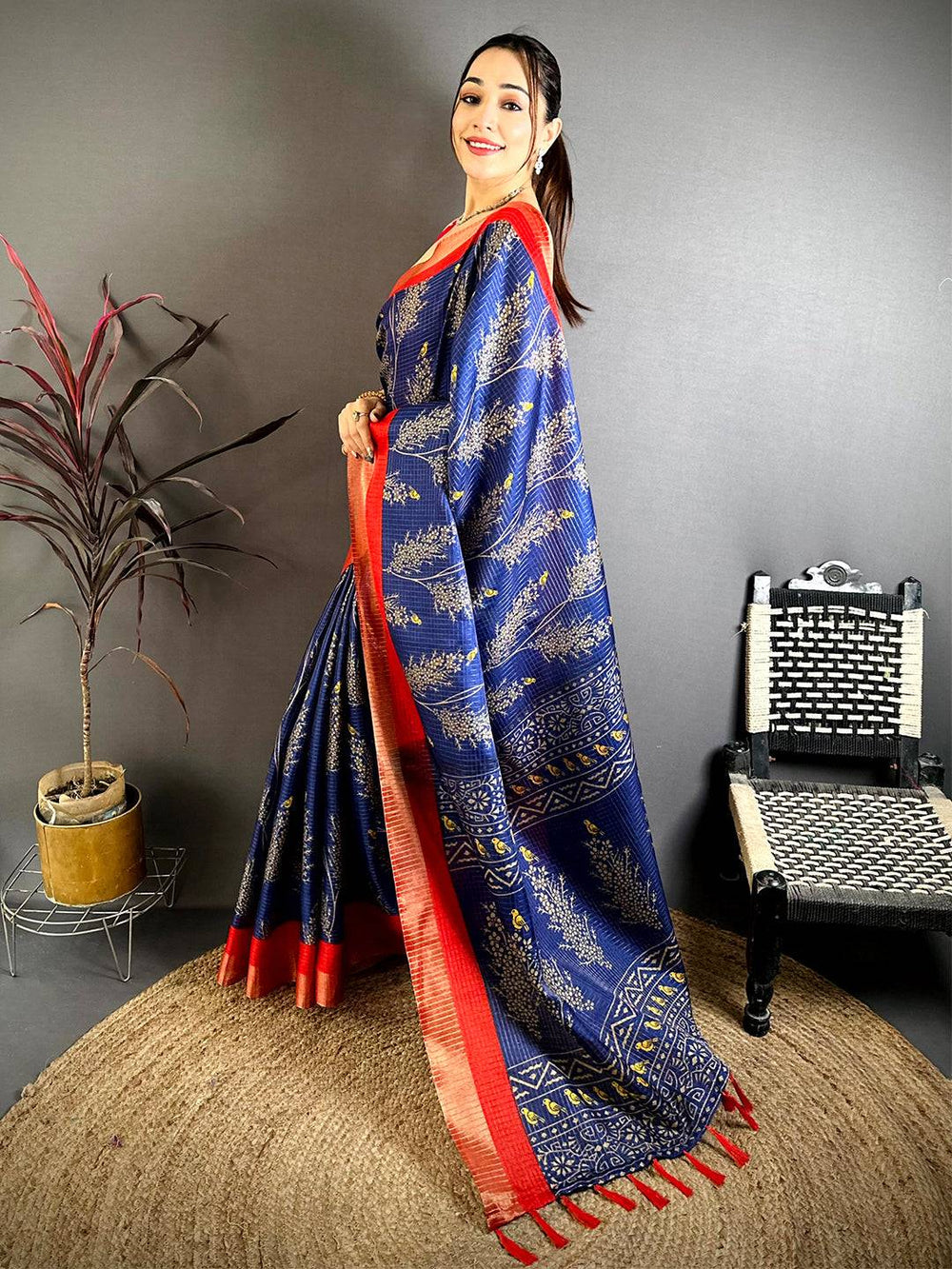 Navy Tussar Zari Chex Bird Motif Saree