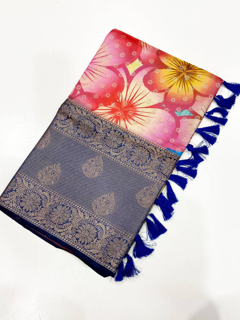 Elegant Floral Fantasy Banarasi Silk Saree
