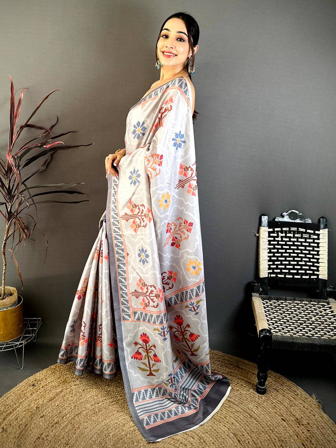 Grey Tussar Floral Digital Art Saree
