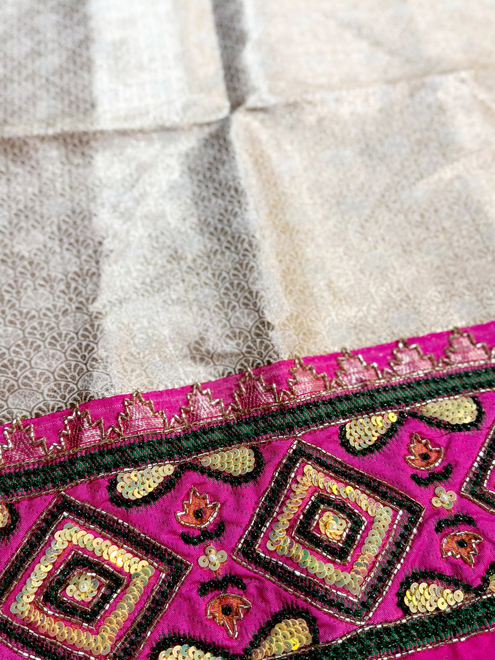 White Pochampally Ikkat Saree With Maggam Blouse