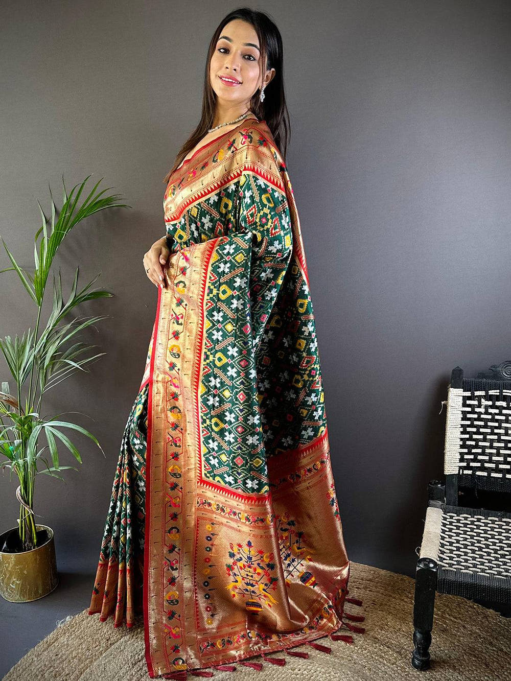 Green Patola Silk Zari Weaving Saree