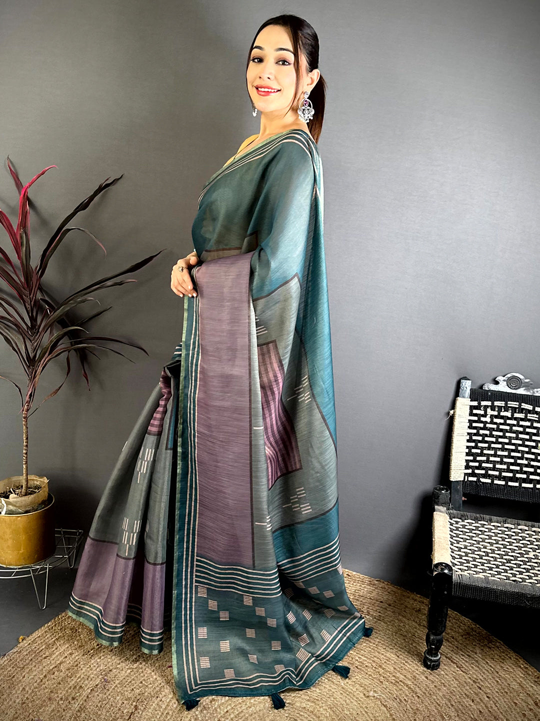 Ethereal Geometric Linen Chanderi Saree