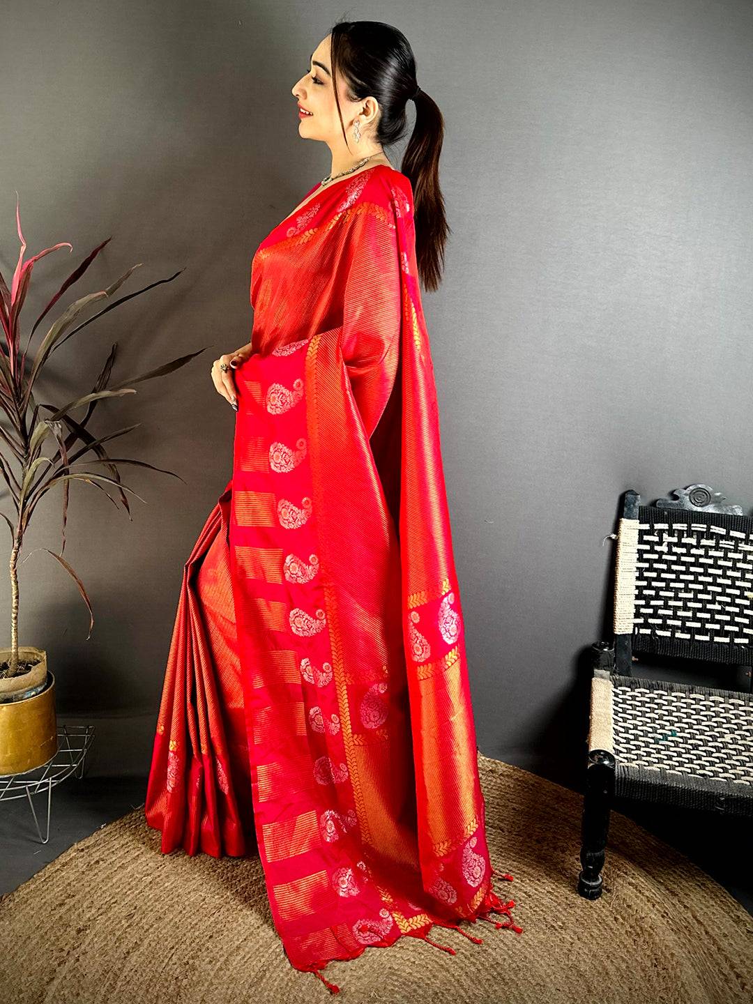 Royal Minakari Weave Kanchi Pattu Saree