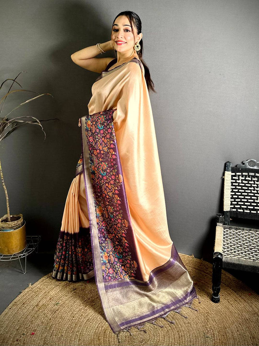 Elegant Gaji Lakda Patta Folk Art Silk Saree
