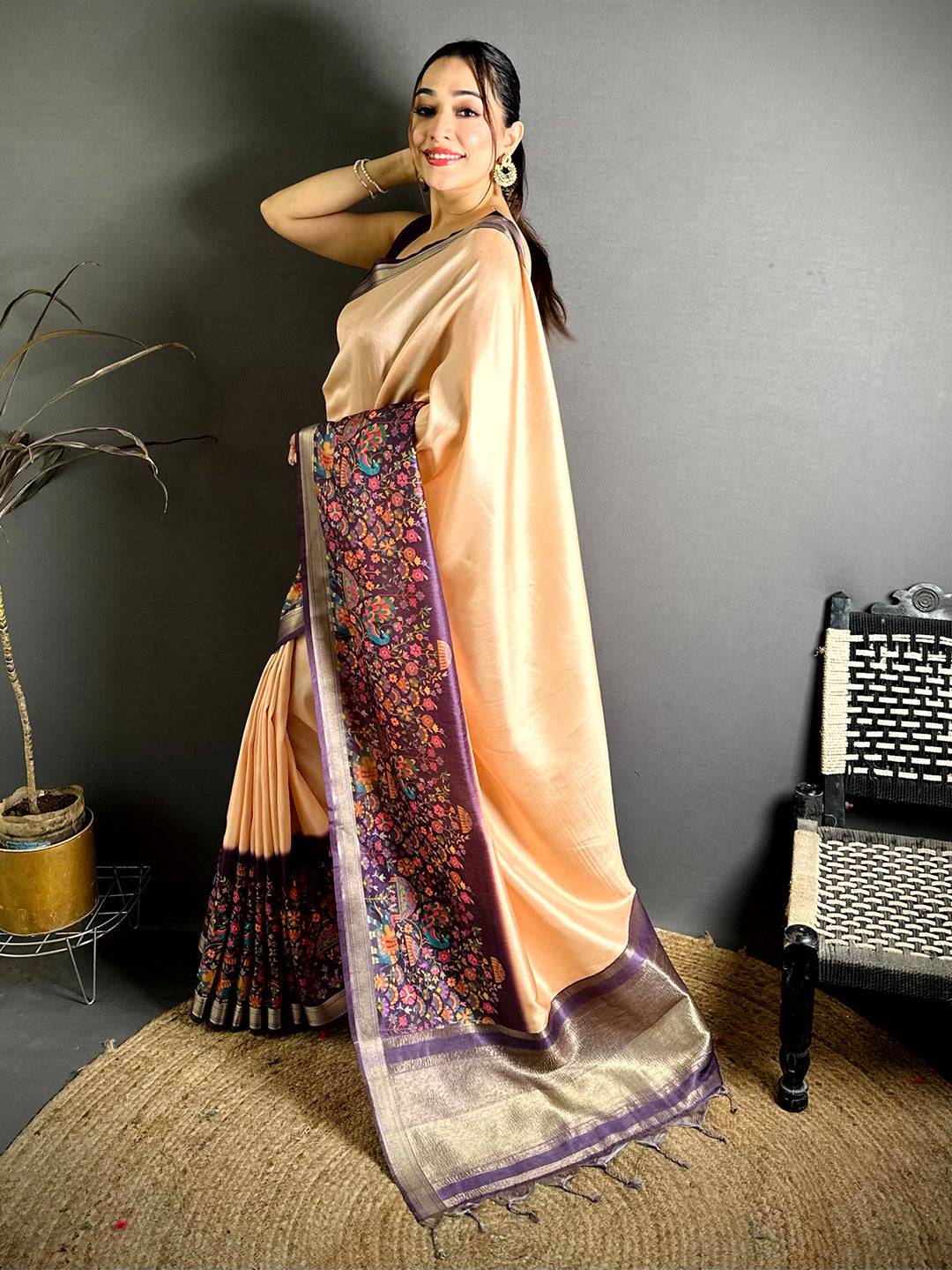 Elegant Gaji Lakda Patta Folk Art Silk Saree