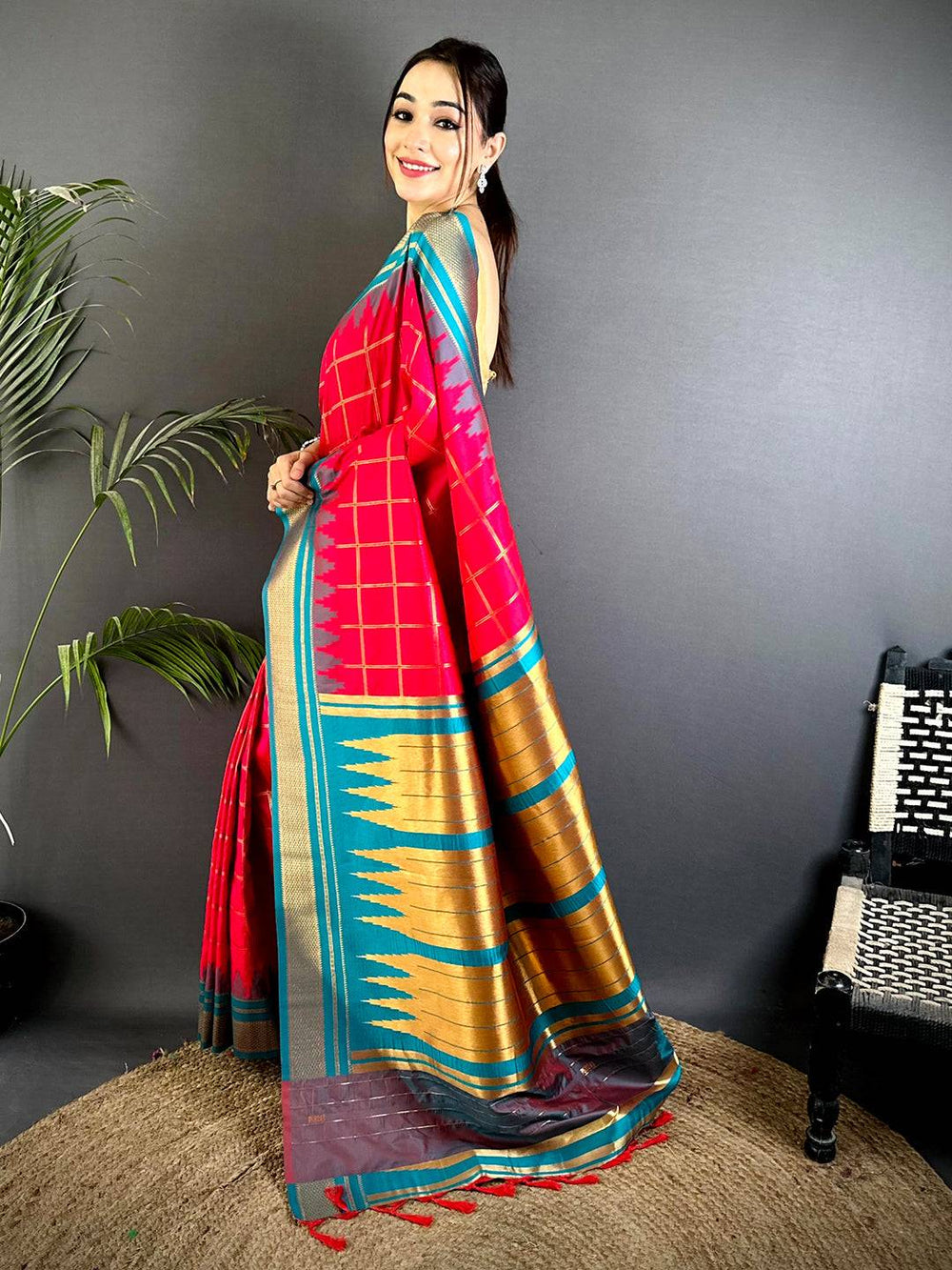 Opulent Dual Tone Gold Zari Saree