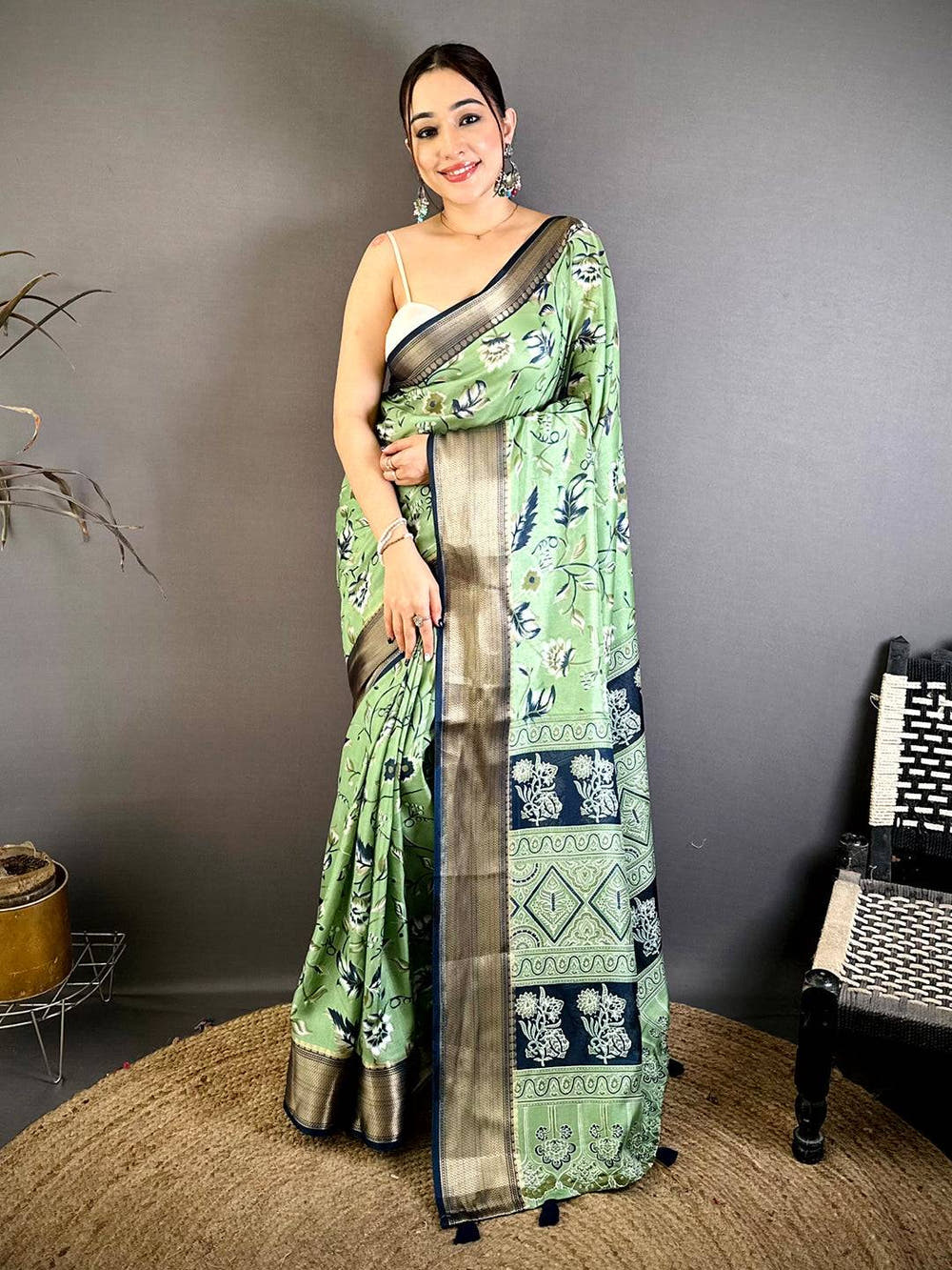 Pista Soft Dola Silk Floral Kanchi Border Saree