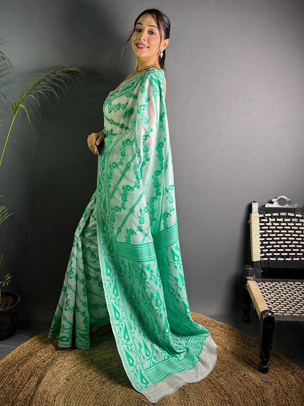 Ethereal Green Cotton Silk Dhakai Jamdani Saree