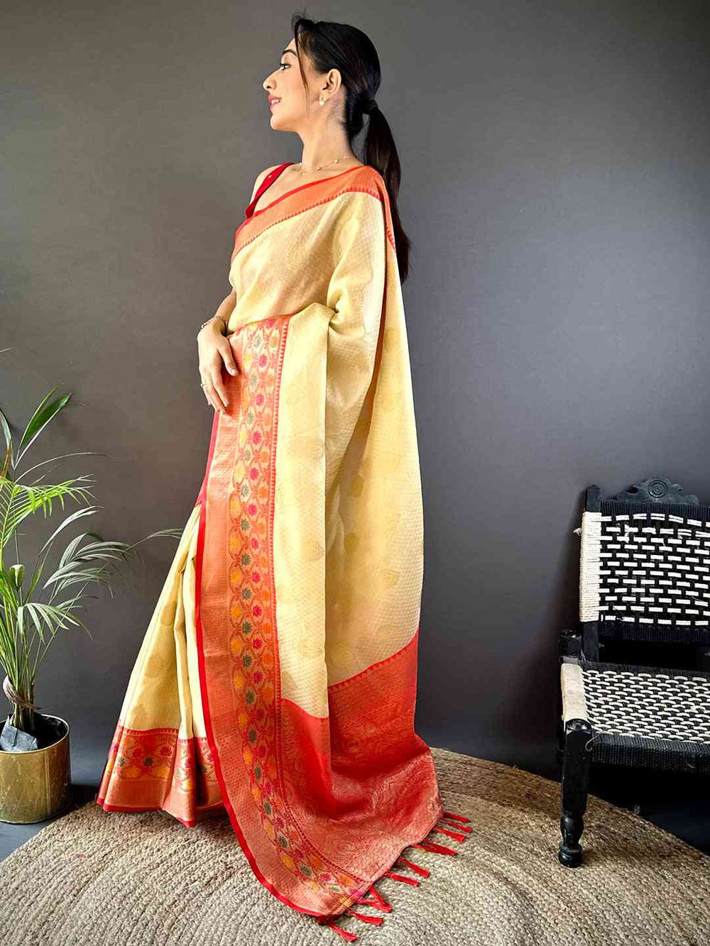 Cream Banarasi Silk Minakari Kanchi Border Saree