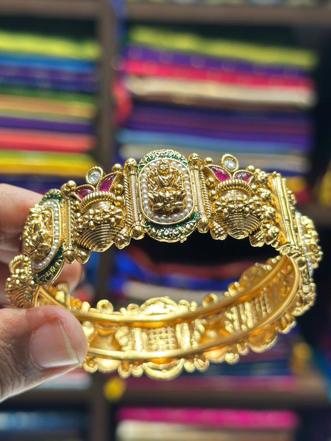 Royal Antique Gold Bangle


