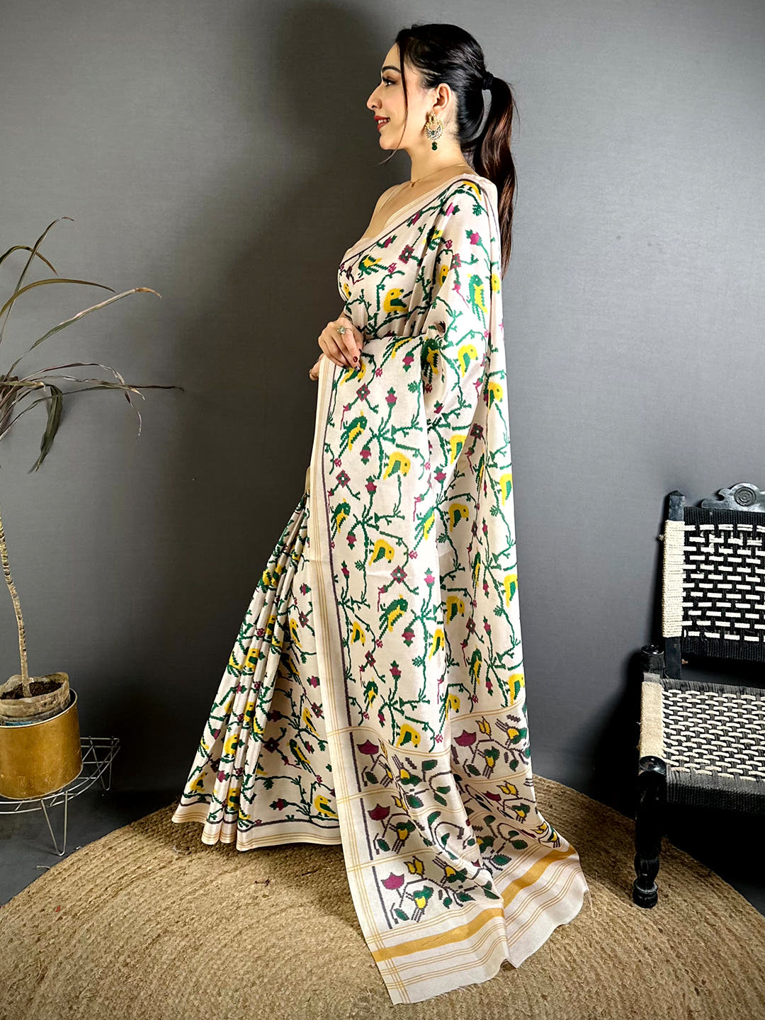 Elegant Tussar Floral Vine Bird Print Saree