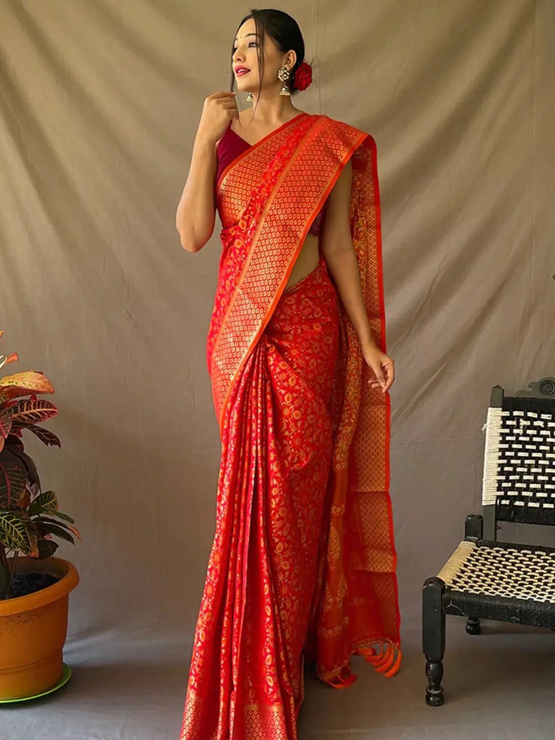 Red Rajkoti Patola Silk Zari Woven Saree