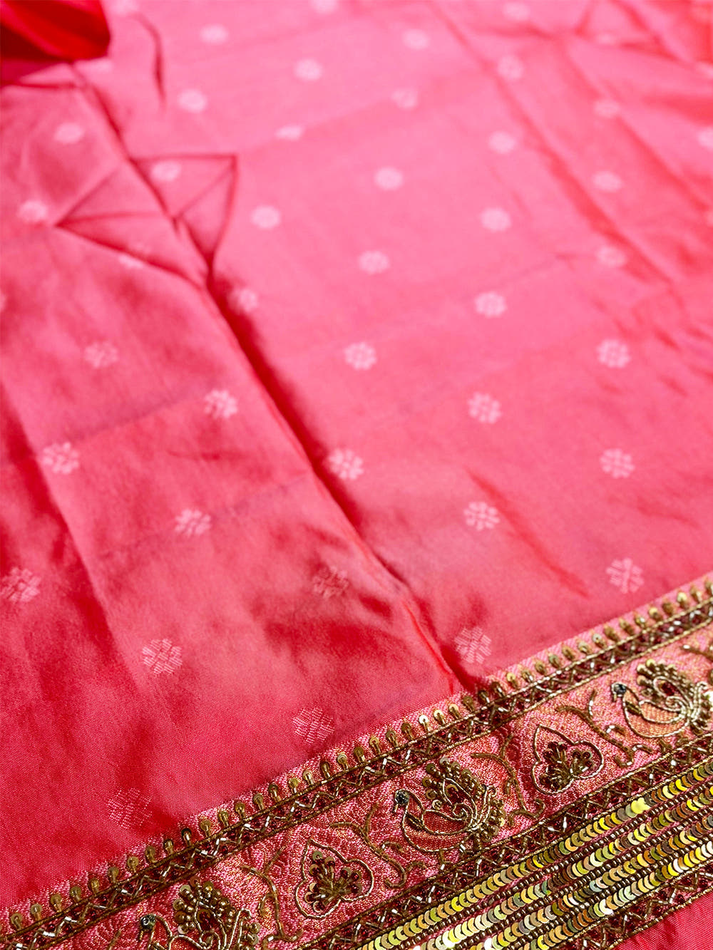Red Check Weave Gadwal Saree With Maggam Blouse