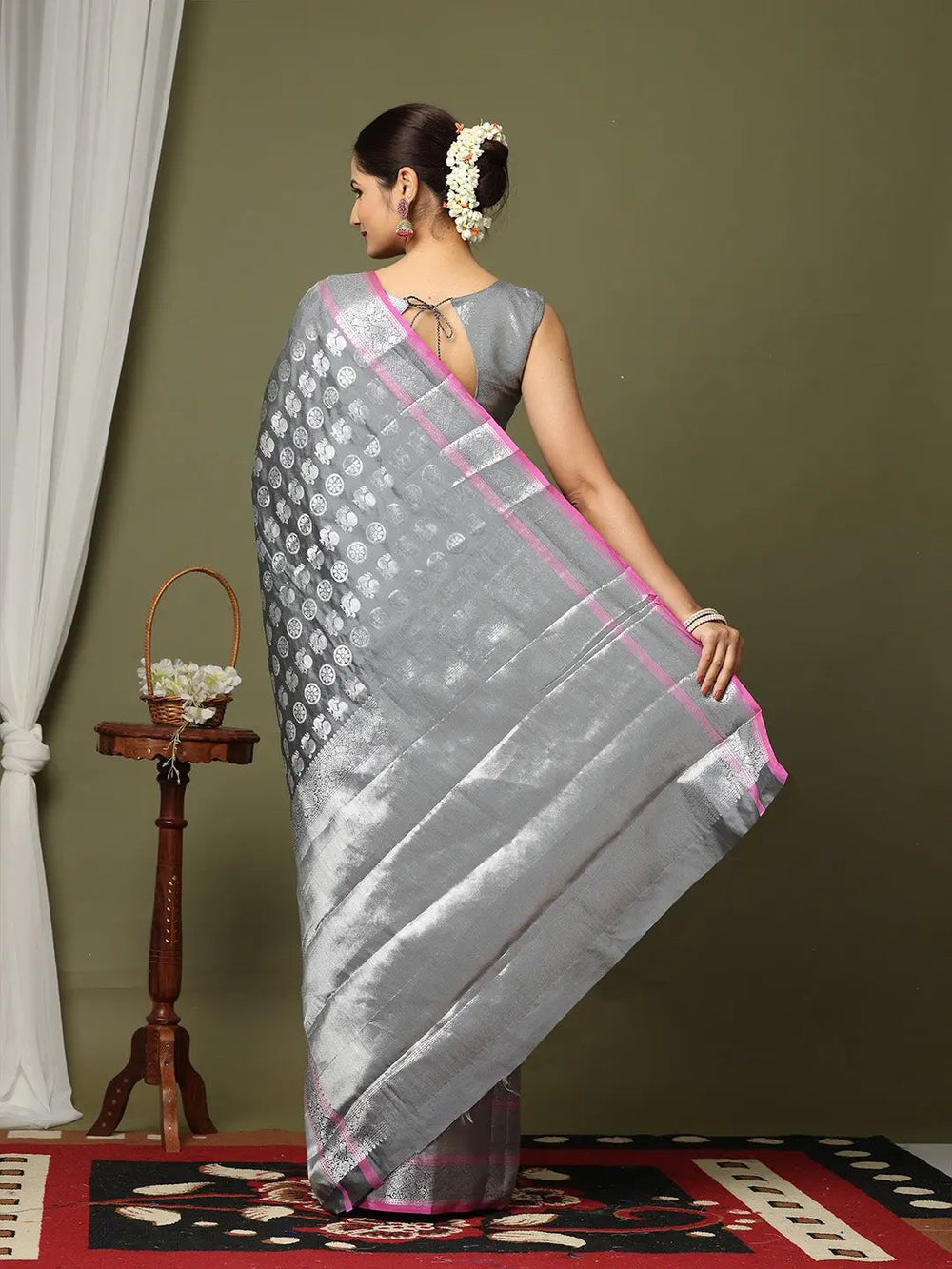 Kanjivaaram Soft Silk Saree With Zari More Silkka work    collapse