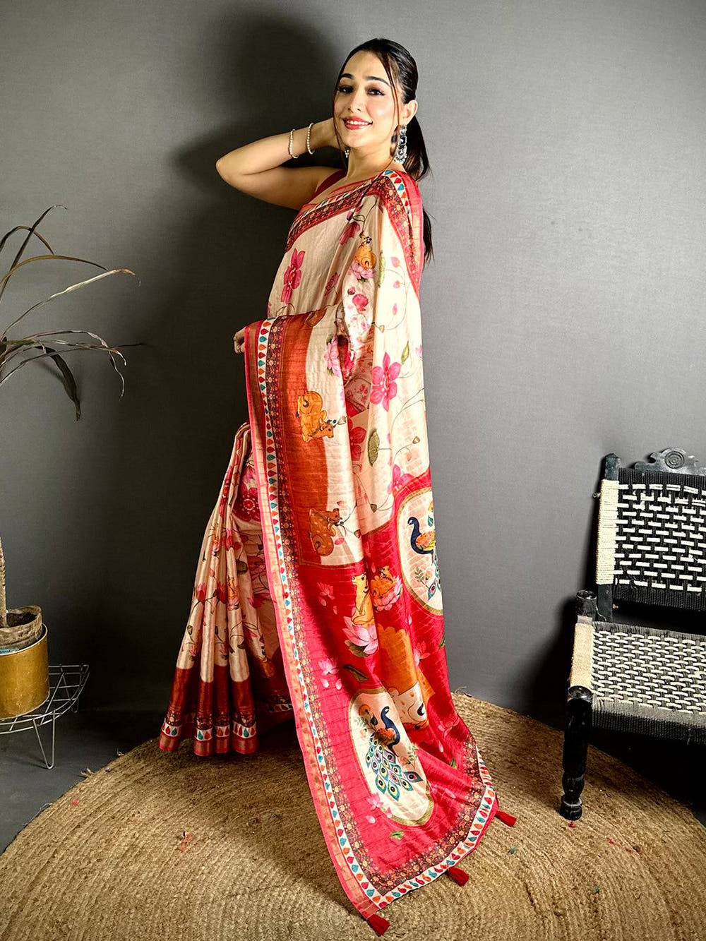 Stylish Ghicha Silk Printed Tussar Saree