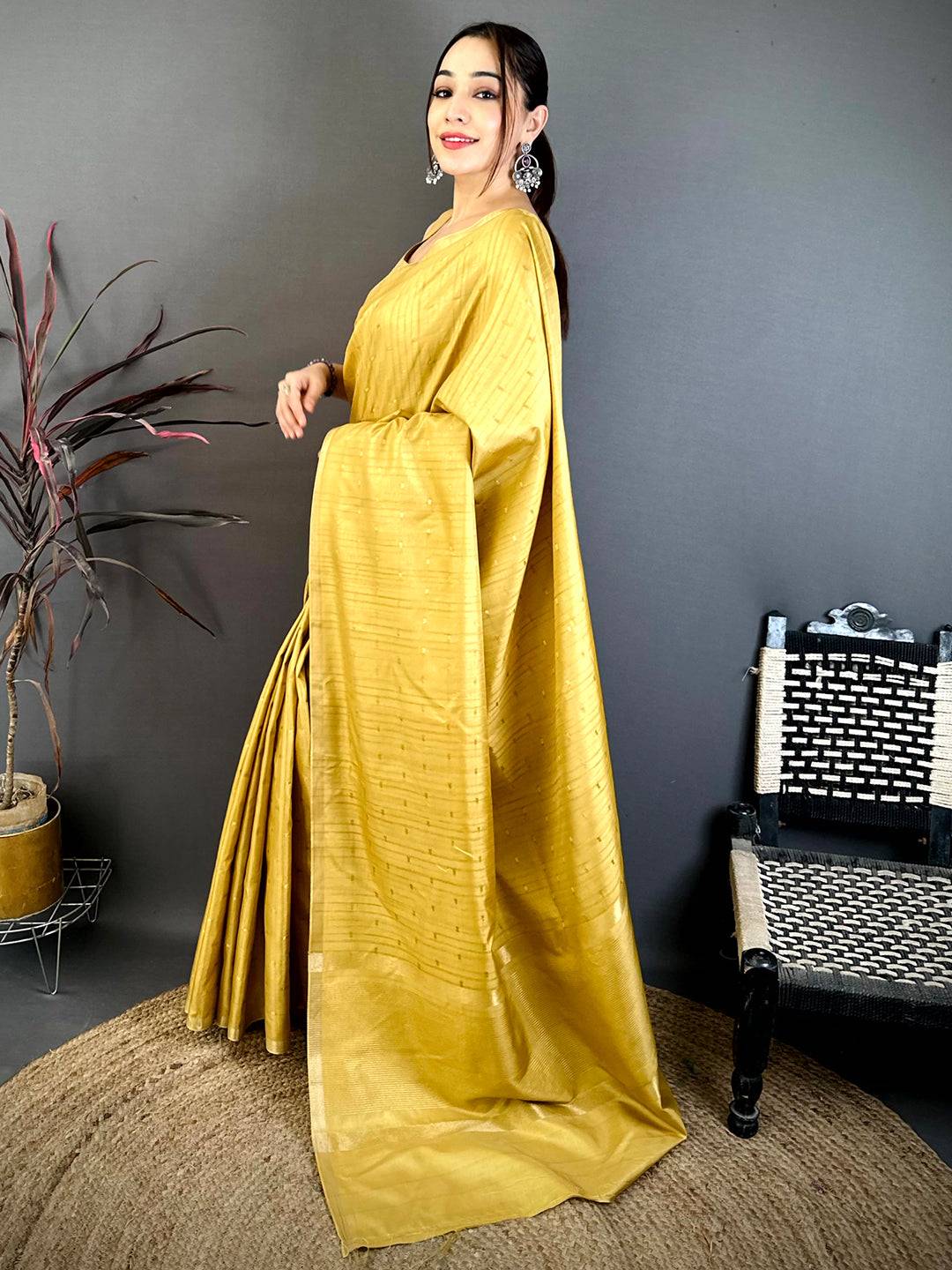 Regal Slub Tussar Zari Butti Weave Saree