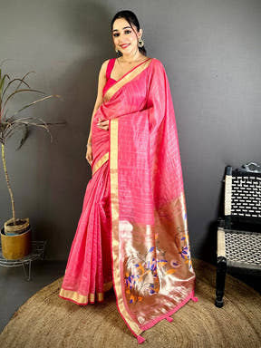 Elegant Floral Jacquard Rich Pallu Saree
