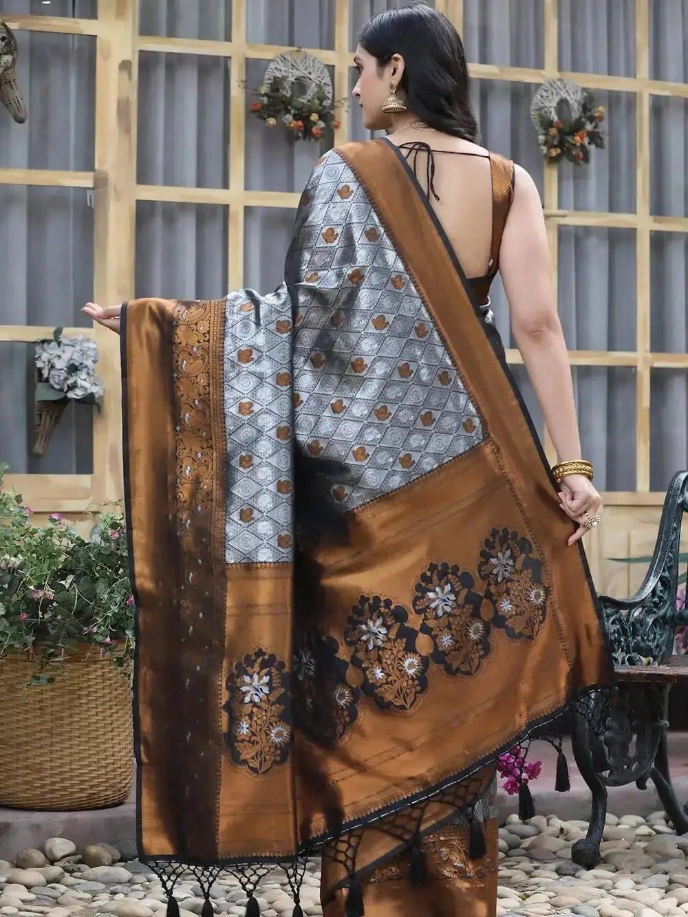 Kanjivaram Silk Saree With Zari Work