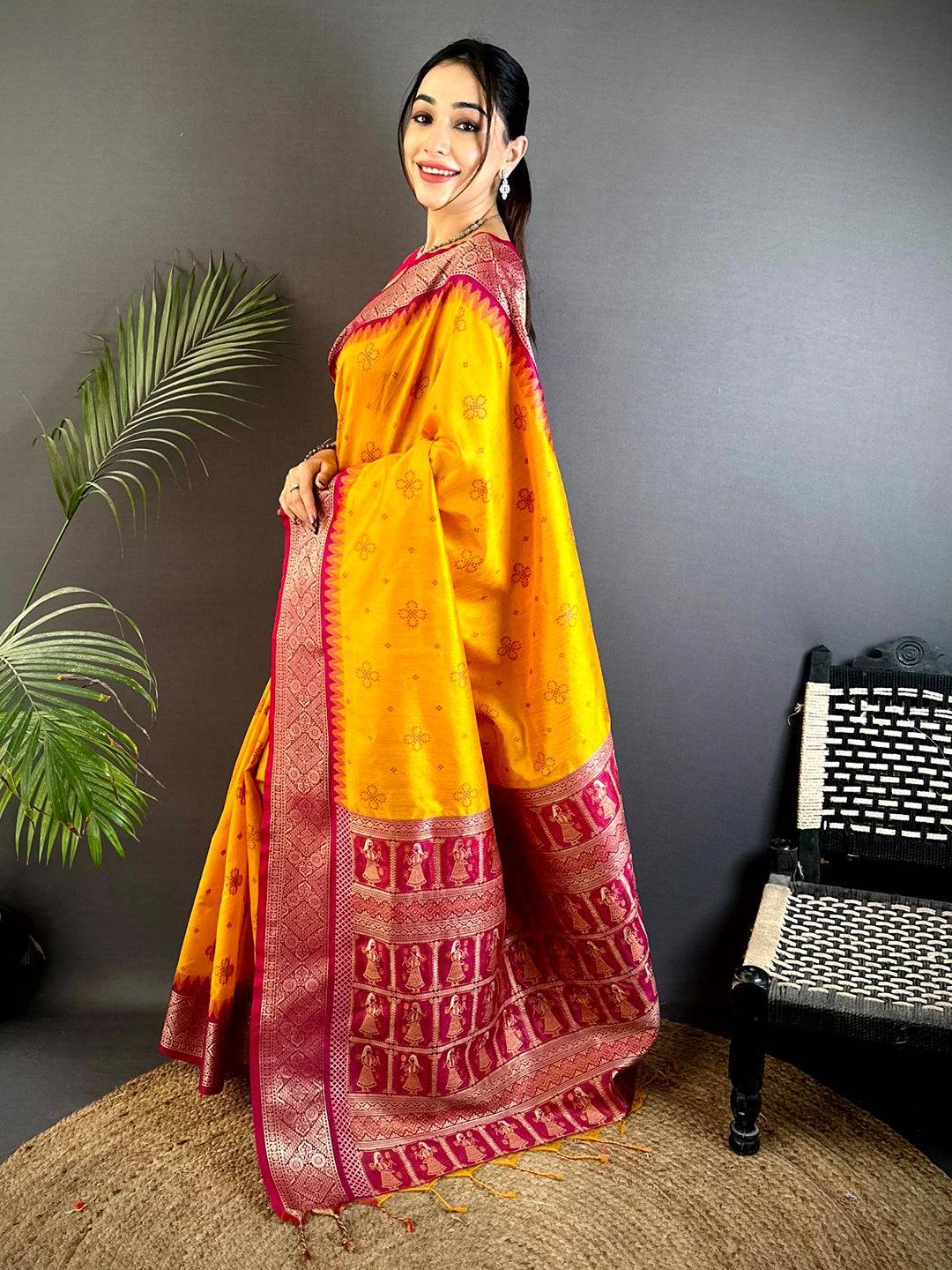 Yellow Crystal Raw Silk Kanchi Pattu Saree


