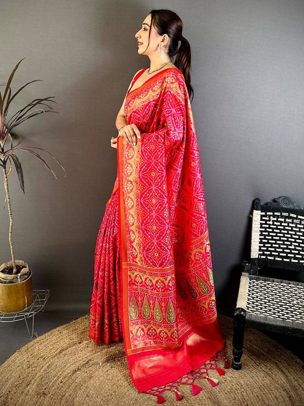 Stylish Semi Ikkat Patola Kanchi Zari Saree