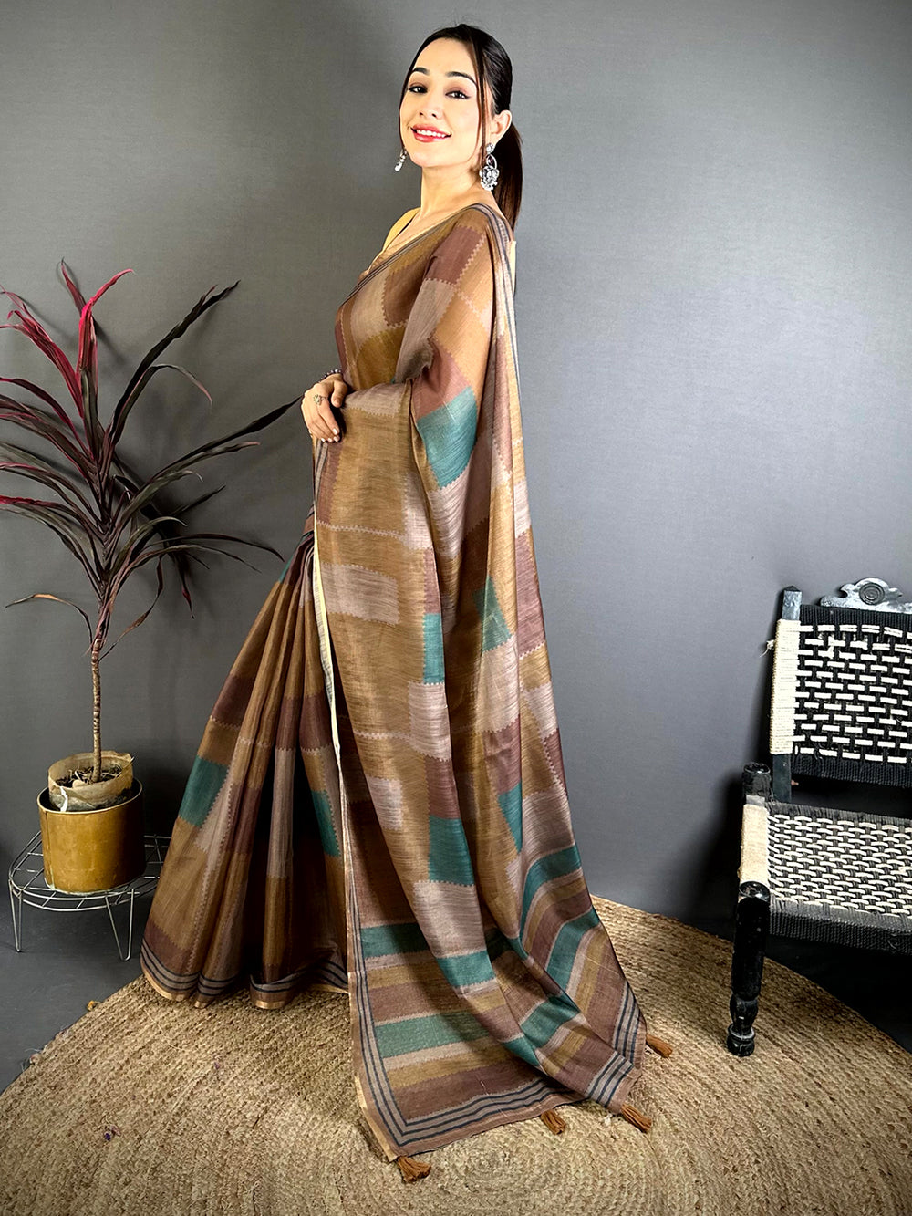 Opulent Geometric Linen Chanderi Saree