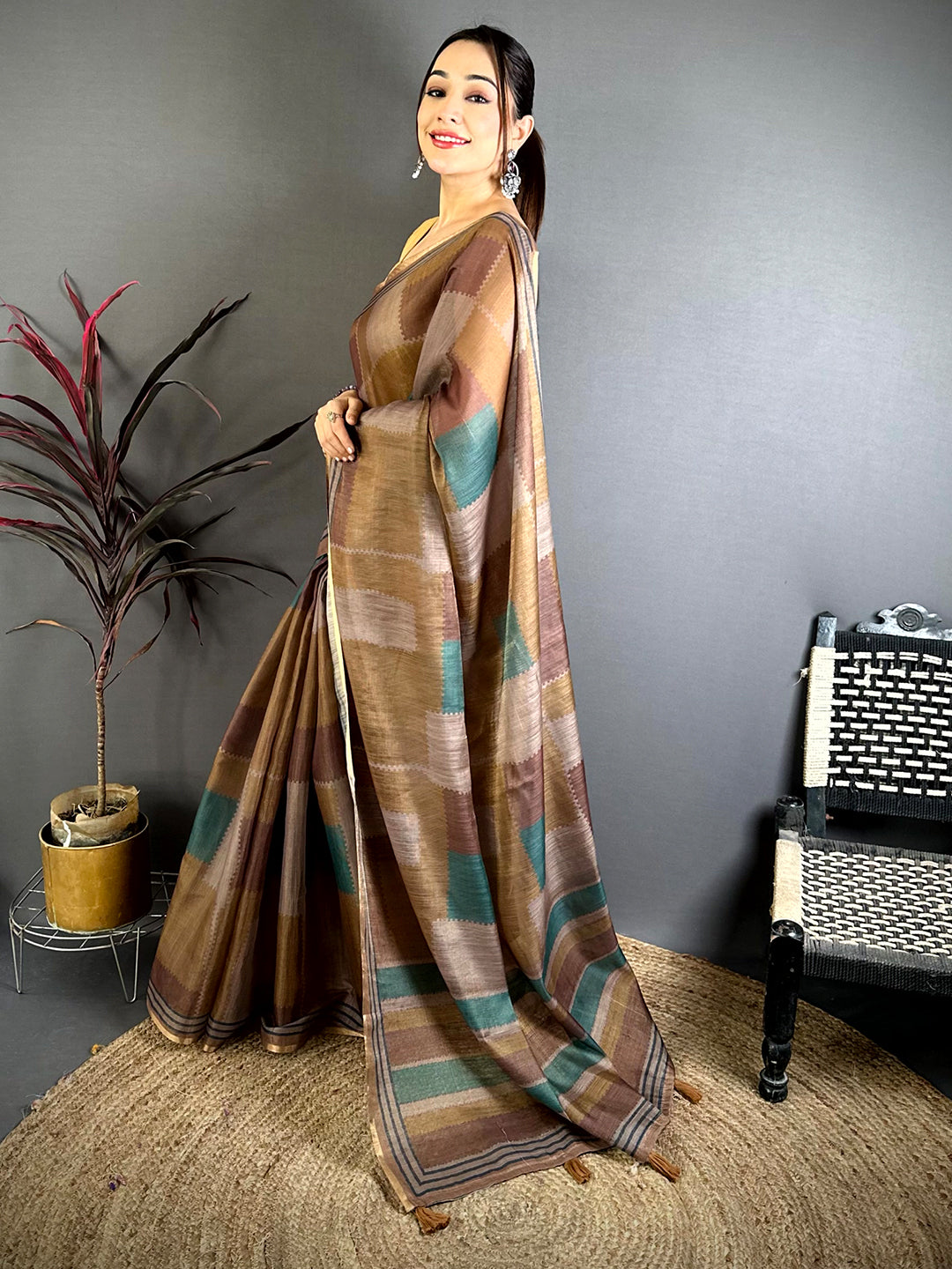 Opulent Geometric Linen Chanderi Saree