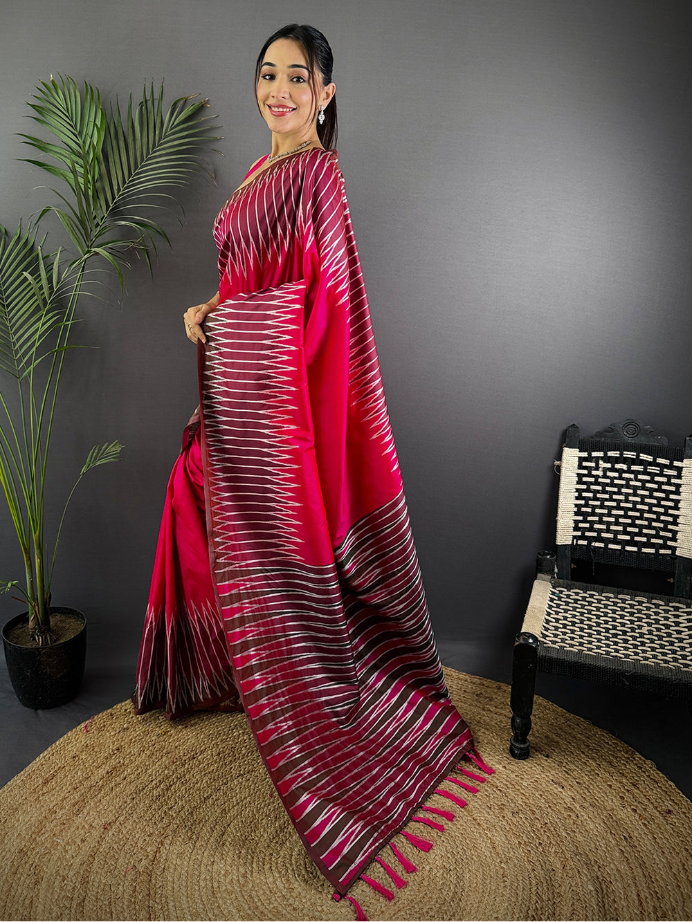 Pink Soft Silk Ikkat Zari Weaving Saree