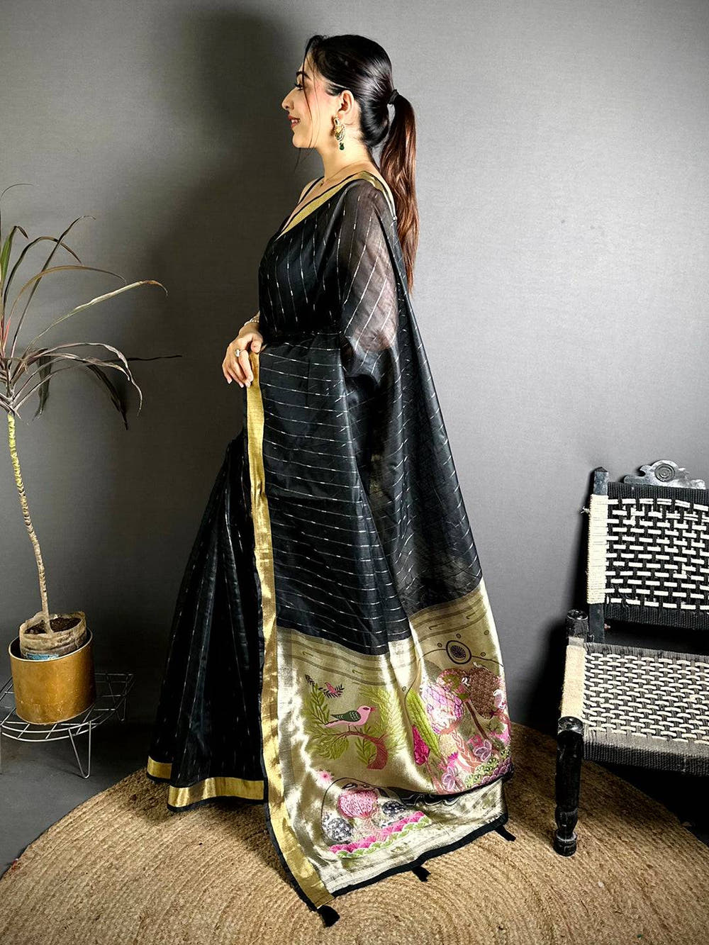 Stylish Bird Concept Rich Pallu Saree