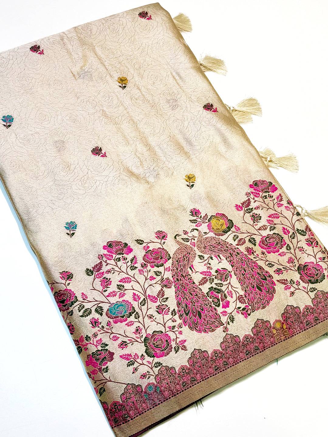 Elegant Paisley Jacquard Zari Weaving Saree