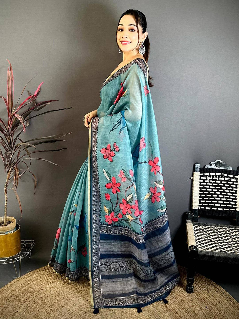 Majestic Linen Floral Kalamkari Saree