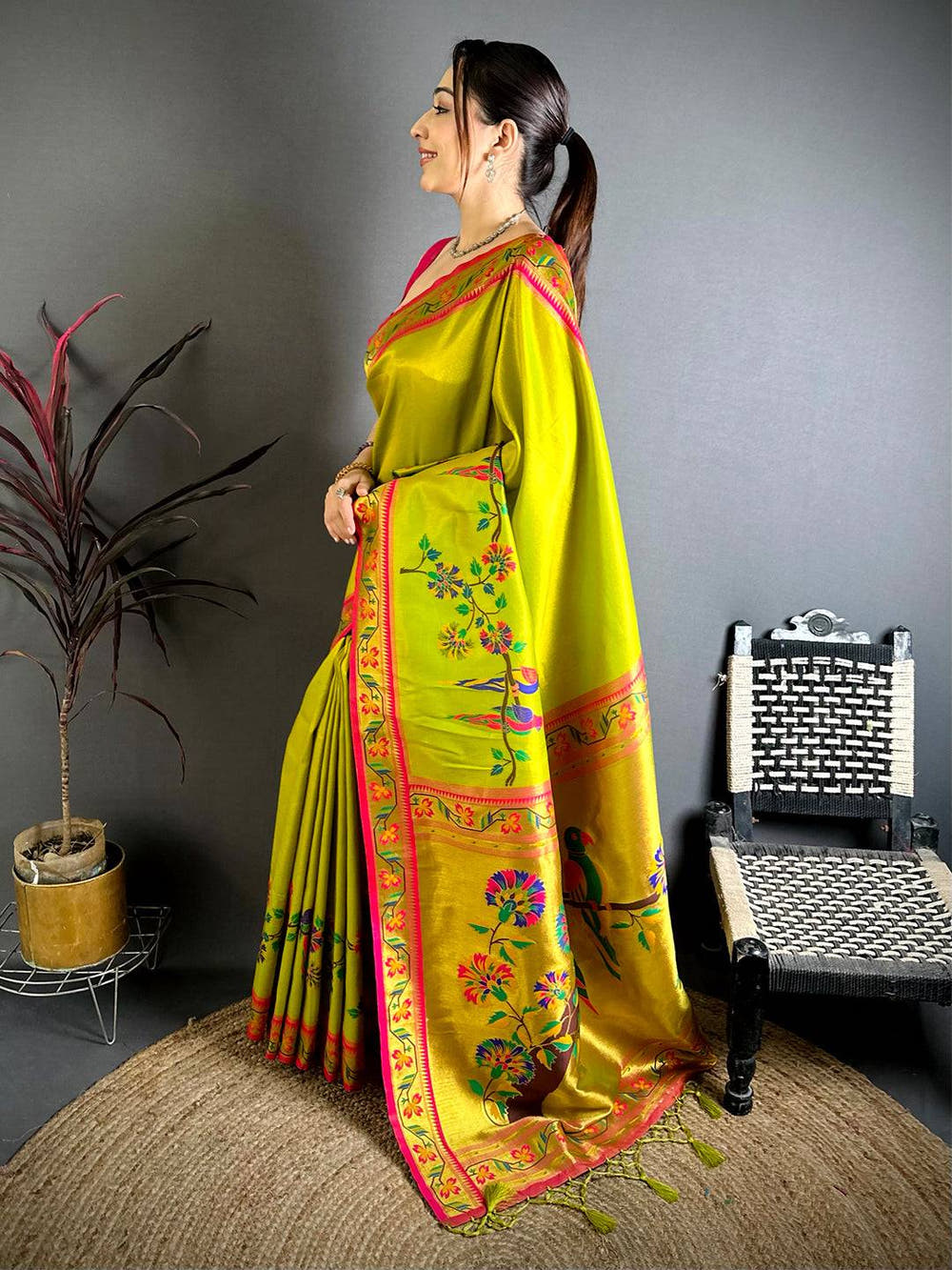 Opulent Minakari Paithani Tissue Saree


