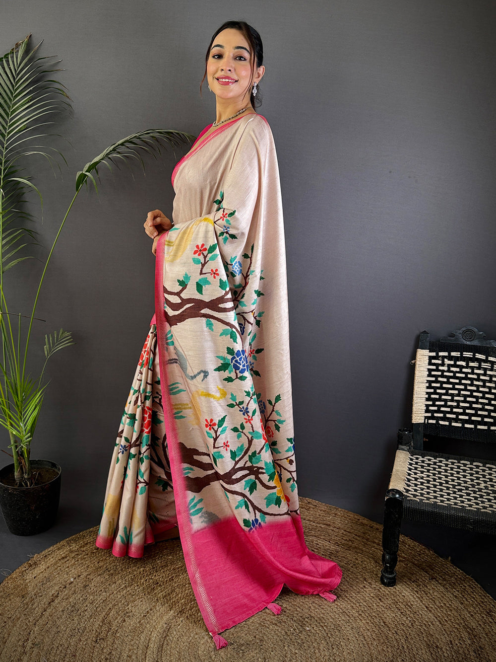 White Floral Ikat Tussar Ghicha Silk Saree