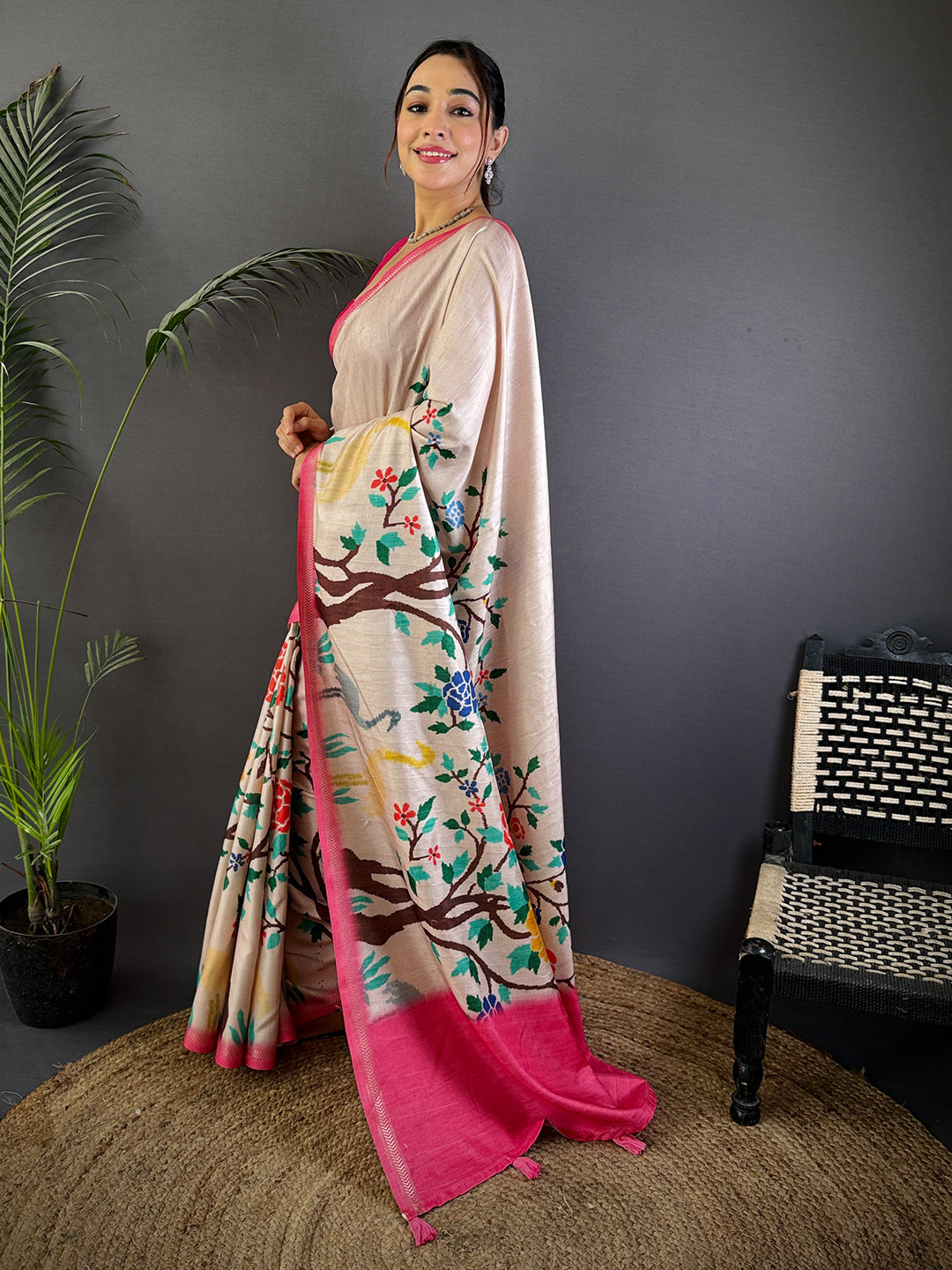 White Floral Ikat Tussar Ghicha Silk Saree