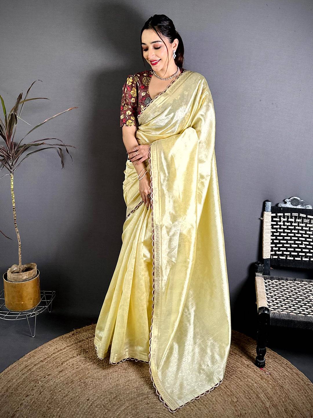 Classic Contrast Printed Blouse Silk Saree