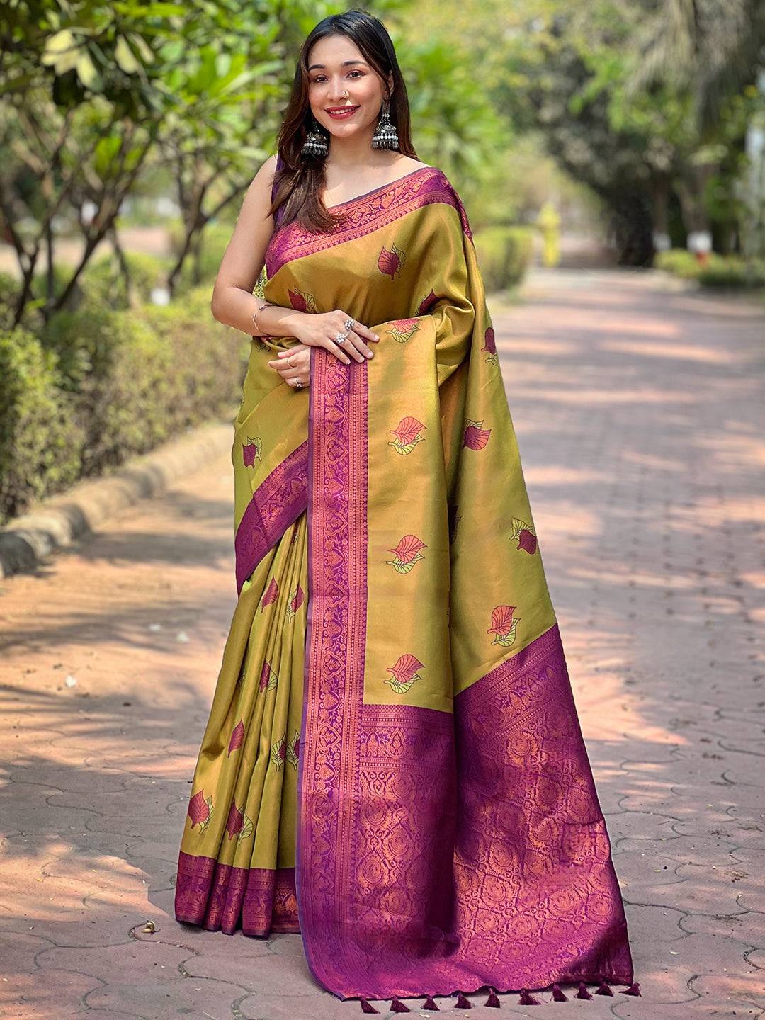 Elegant Kanjivaram saree with intricate gold zari border