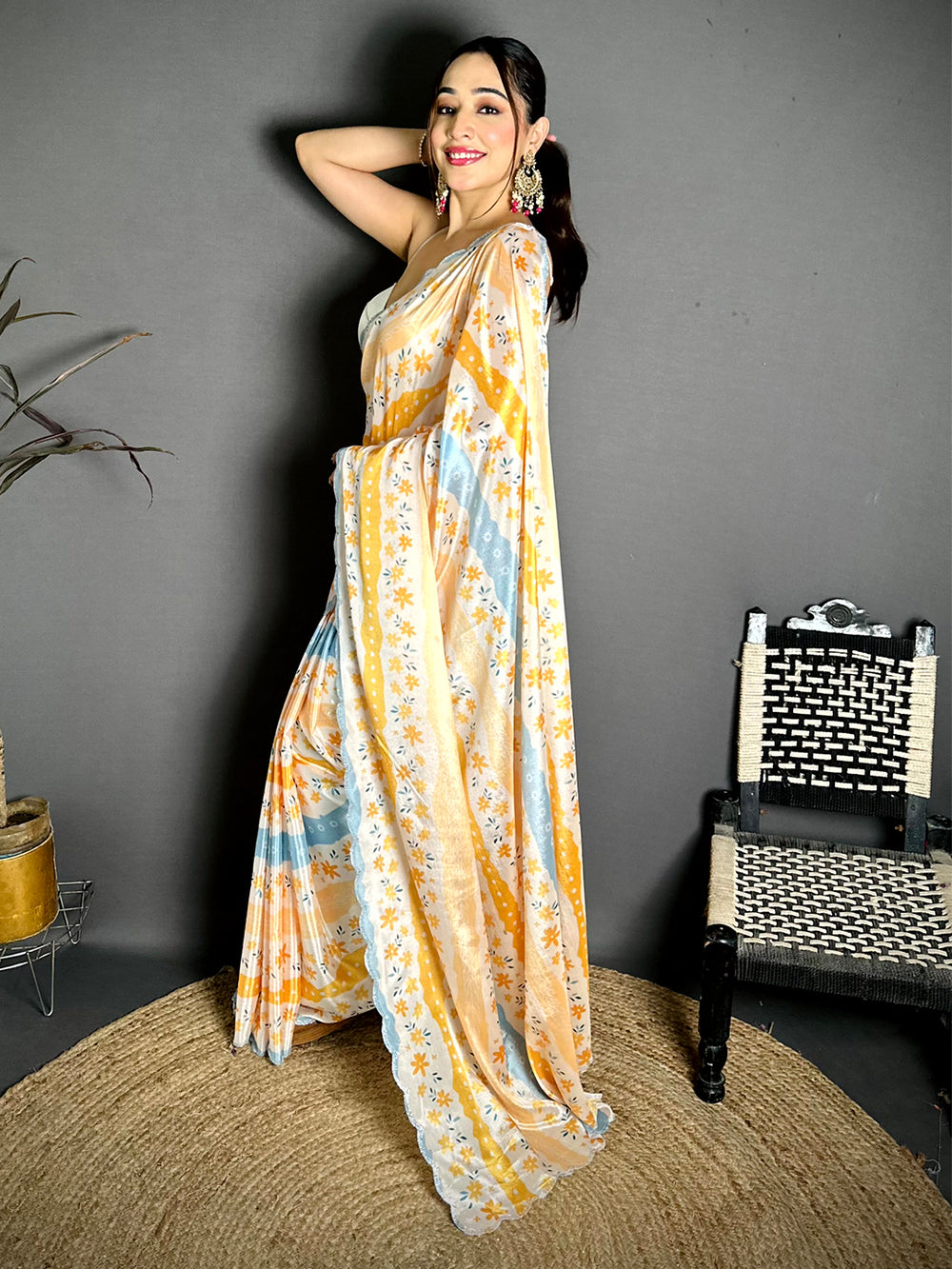 Graceful Digital Floral Print Chiffon Saree