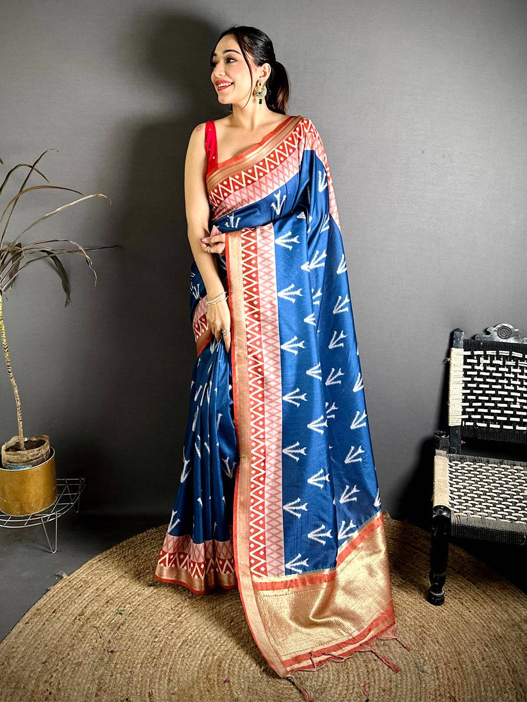 Classic Ikkat Gaji Lakda Patta Silk Saree