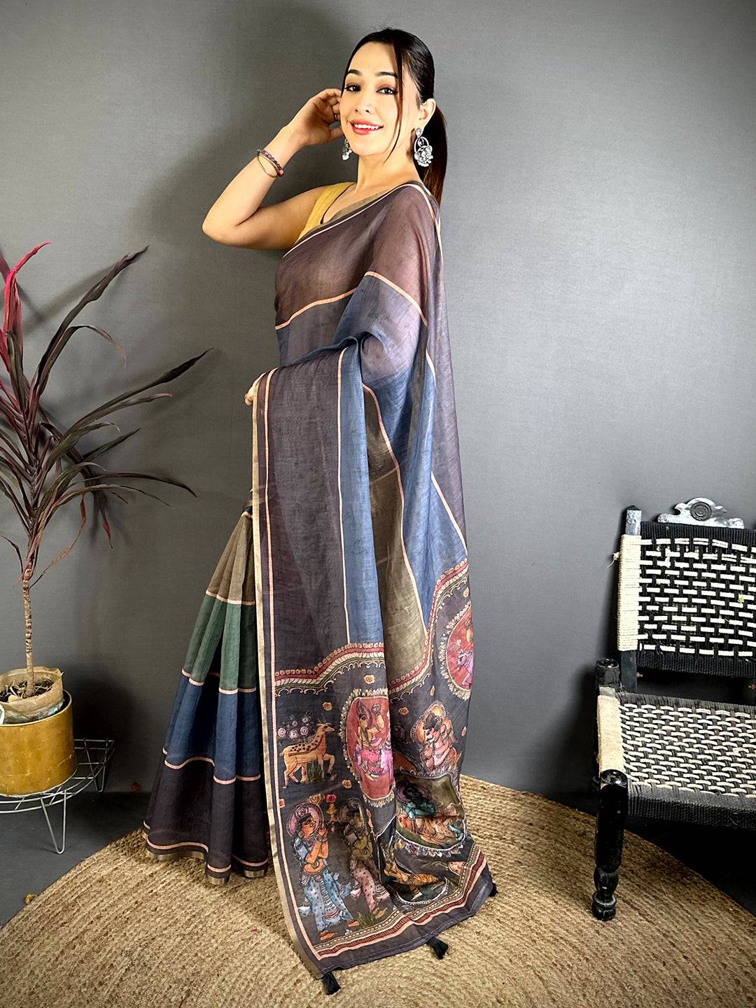 Elegant Stripe Linen Tissue Saree


