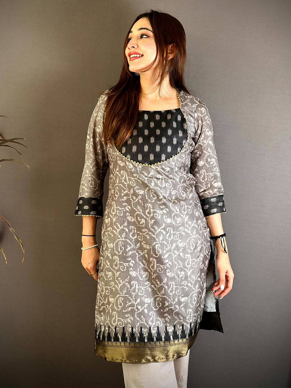 Stylish Soft Dola Silk Boat Neck Kurti