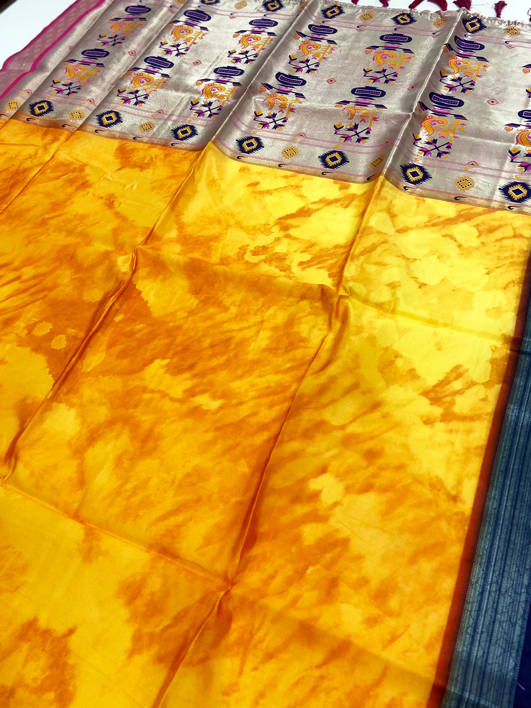Yellow Geometric Floral Pallu Saree