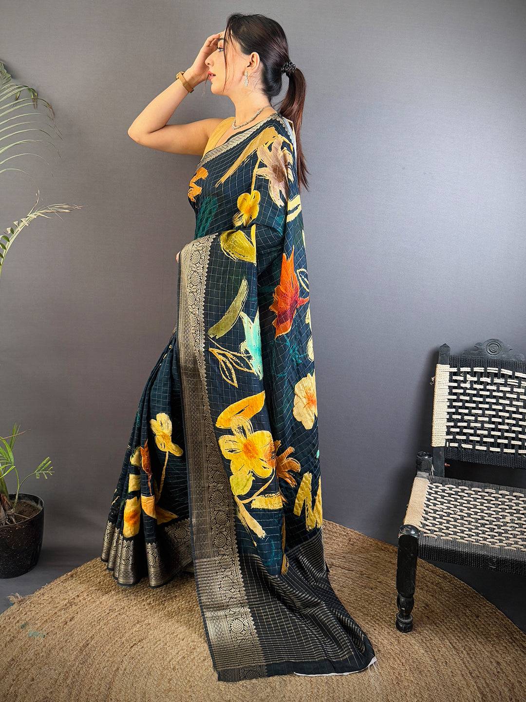 Bottle Green Floral Kalamkari Viscose Saree