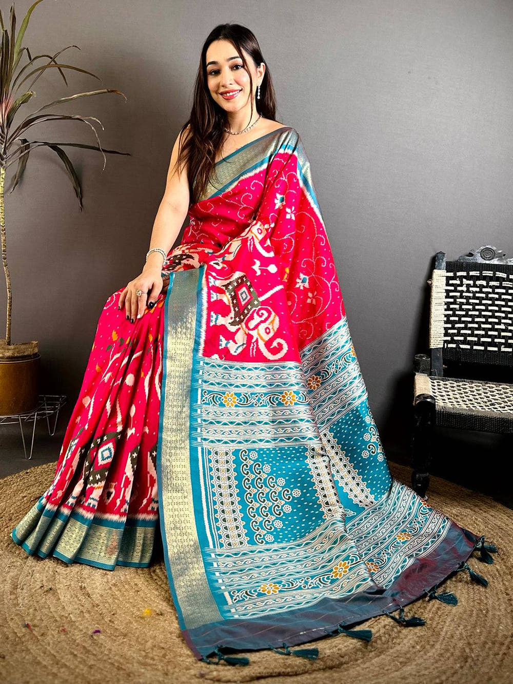 Stylish Soft Silk Ikkat Weaving Pattu Saree