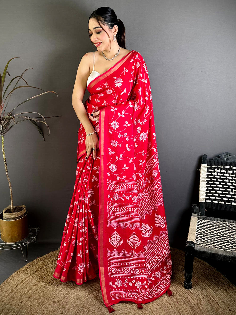 Red Leaf Printed Mul Cotton Saree