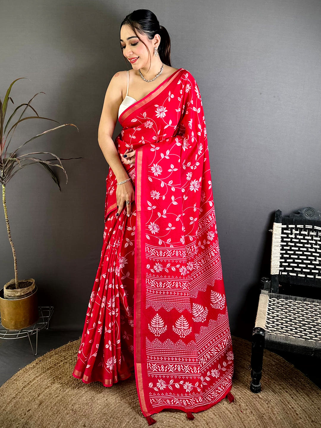 Red Leaf Printed Mul Cotton Saree