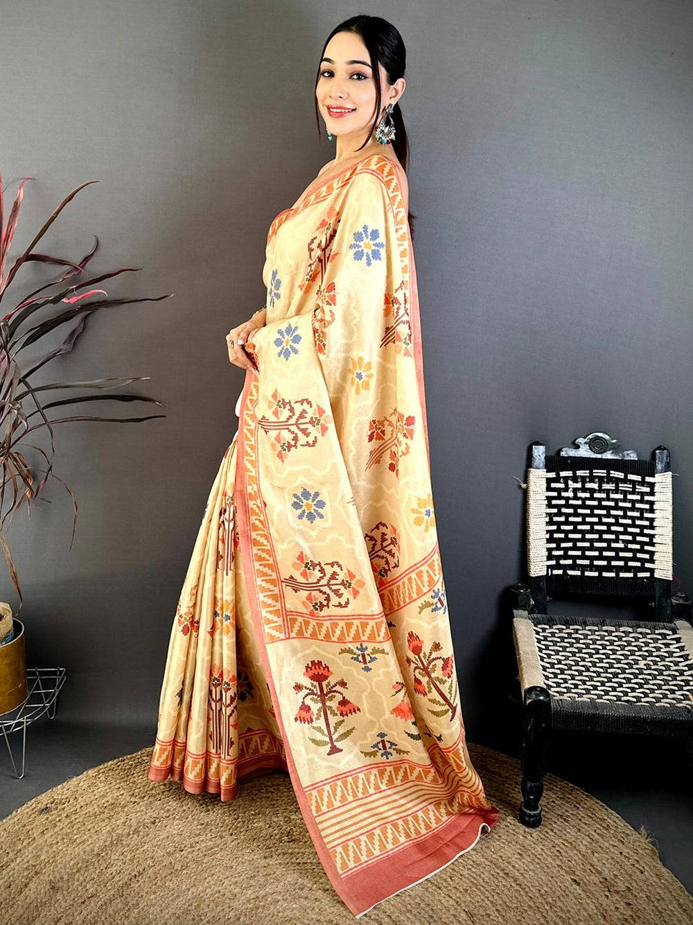 Beige Tussar Floral Digital Art Saree