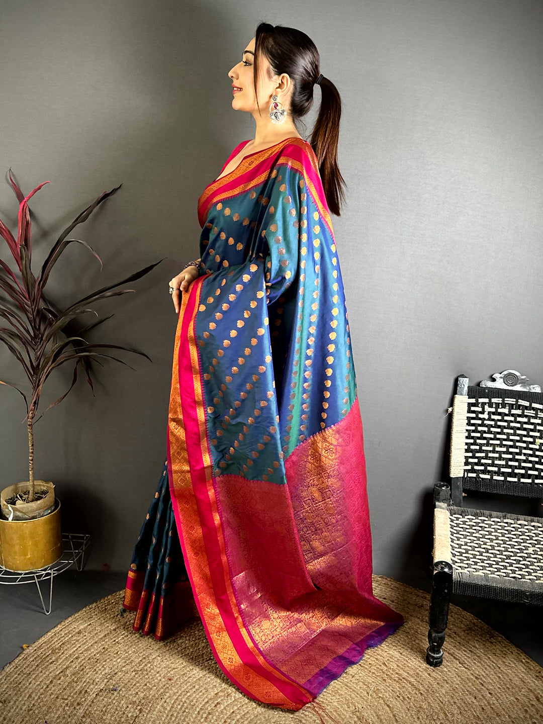Royal Bantex Border Banarasi Saree