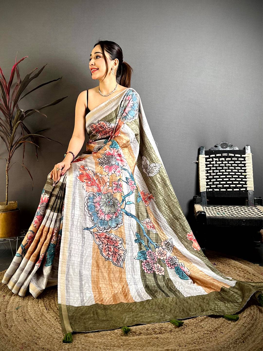 Stylish Tussar Ghicha Floral Saree