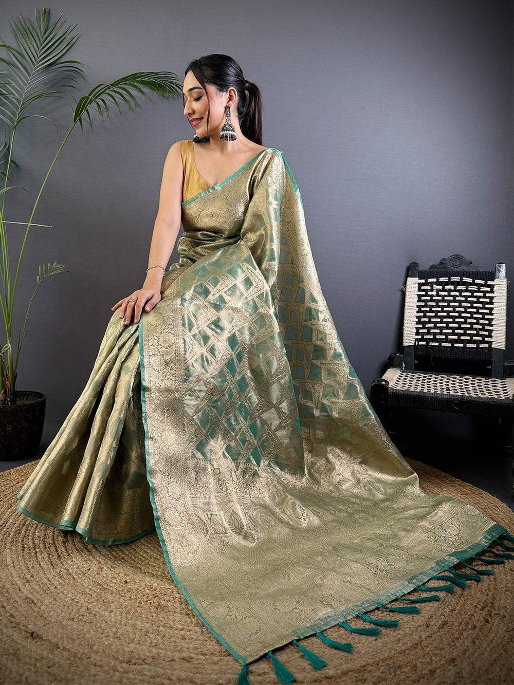 Green Tissue Jarokha Zari Weaving Saree